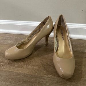 Madden Girl nude size 7.5 Getta pumps